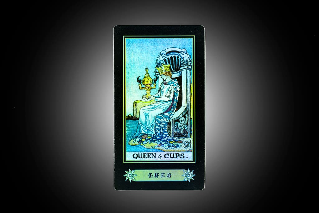 Queen of Cups Tarot Card