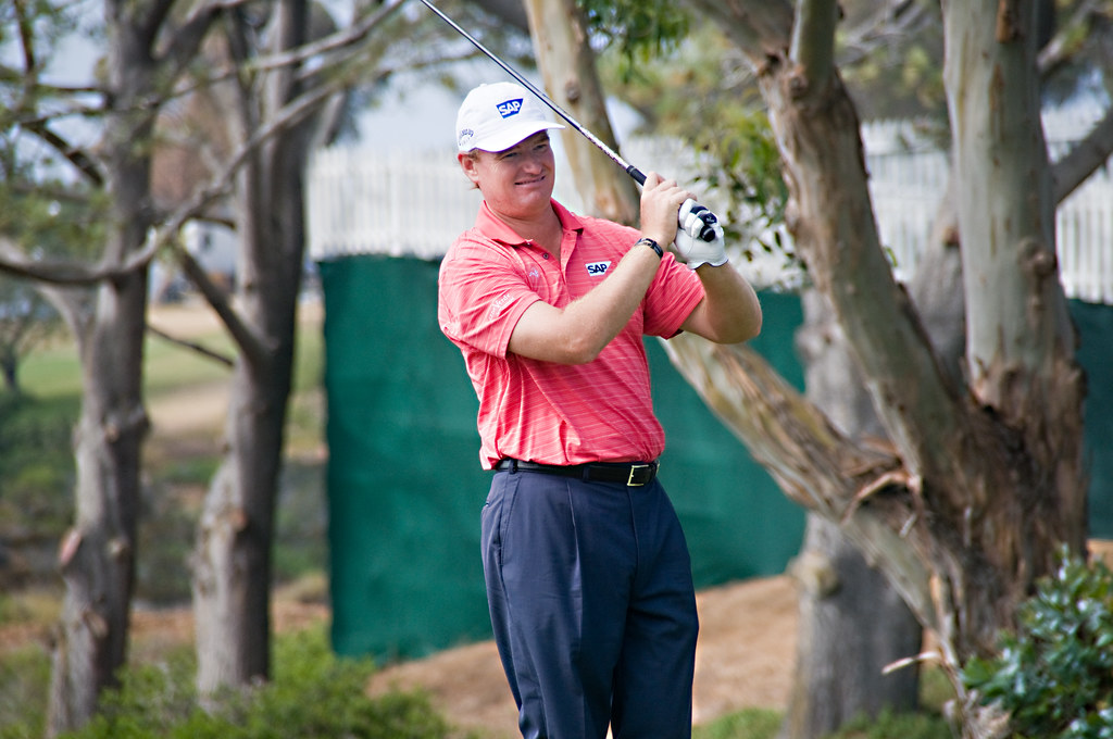 Ernie Els driving on hole #5