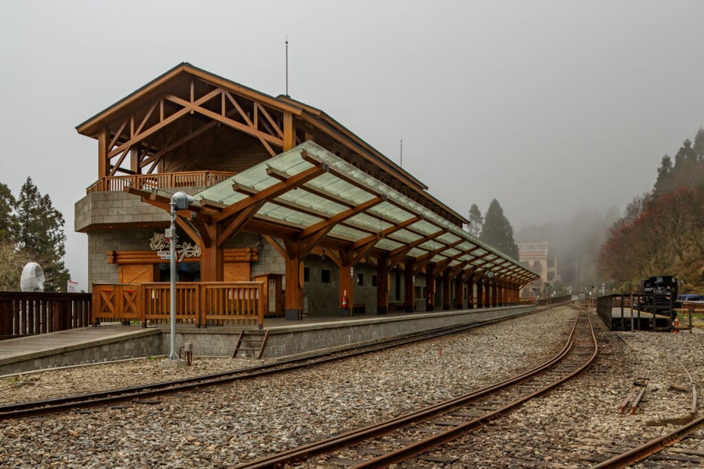 Alishan Taiwan Alishan-Forest-Railway-02