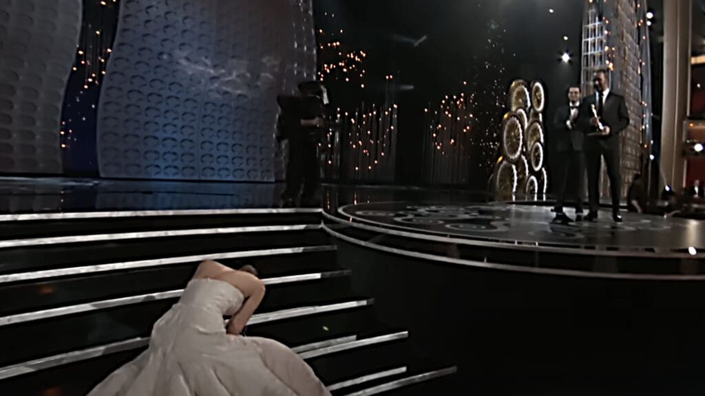 Jennifer Lawrene falls at the Oscars