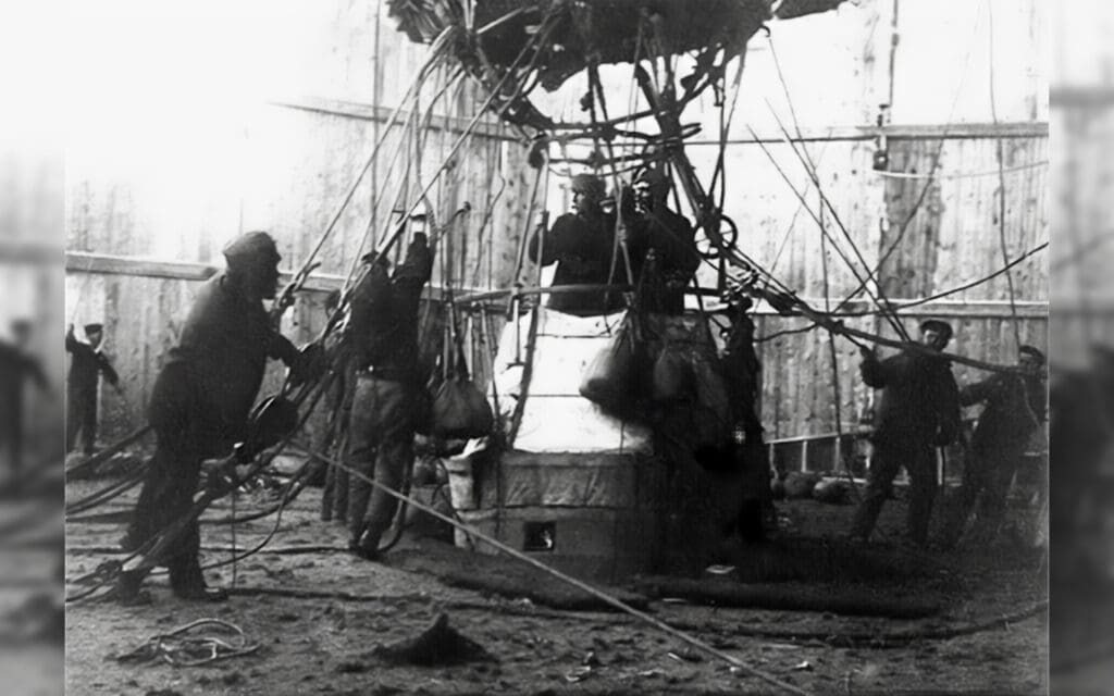 The explorers minutes before takeoff on 11 July