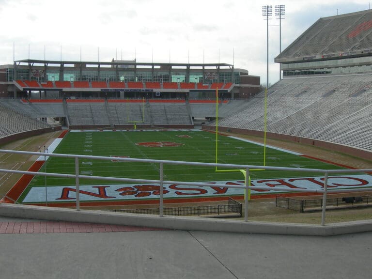 ranking-the-15-most-loyal-college-football-fan-bases-the-quick-report