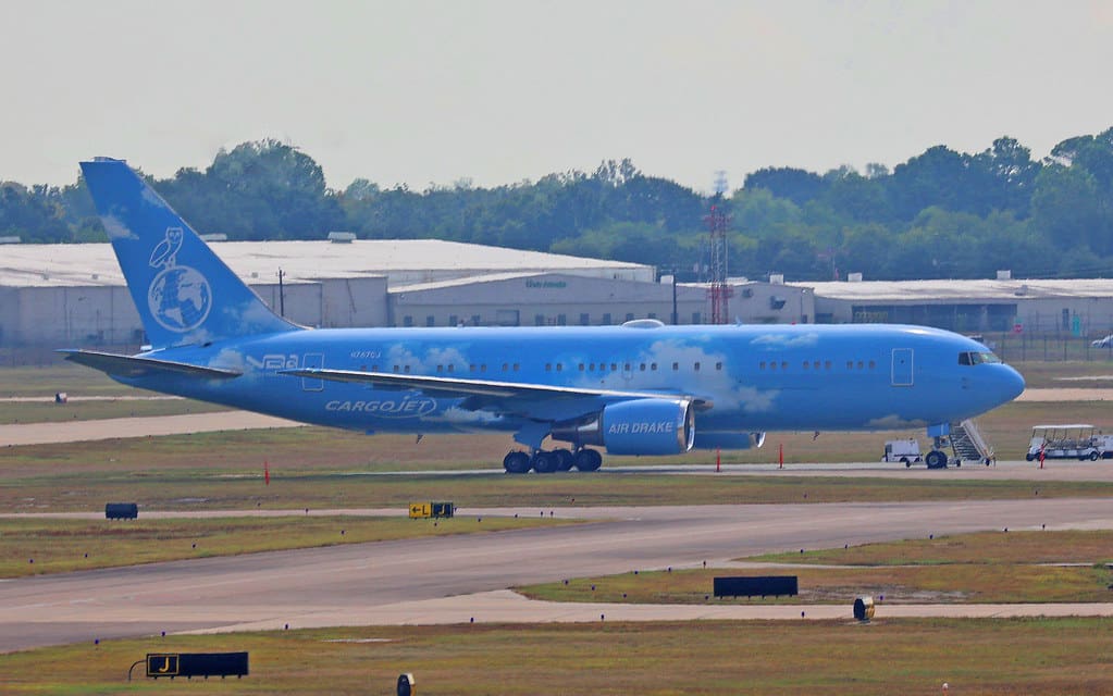1996 Boeing 767-24Q S/N:28270 - N767CJ, Air Drake, at KHOU