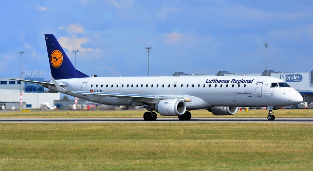 Prague 2016 (99) D-AEBH Embraer E-190-----Lufthansa Regional