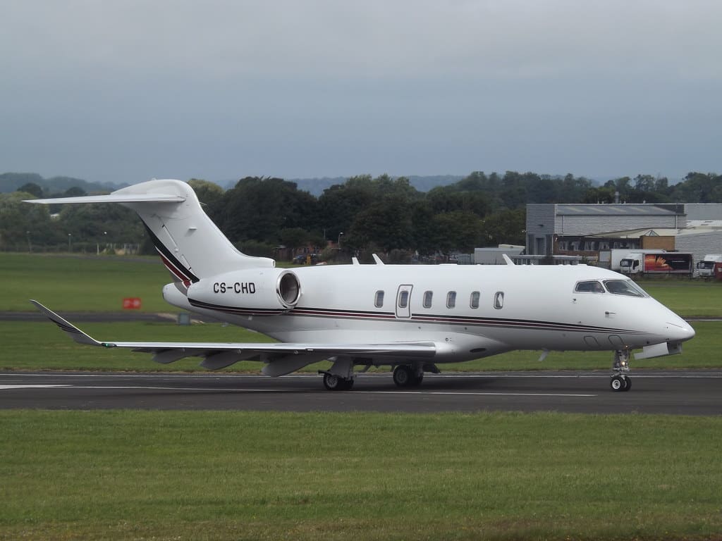 CS-CHD Bombardier Challenger 350 Netjets Europe Ltd