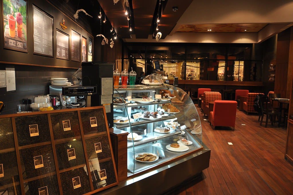 Gloria Jeans Coffee's Inside