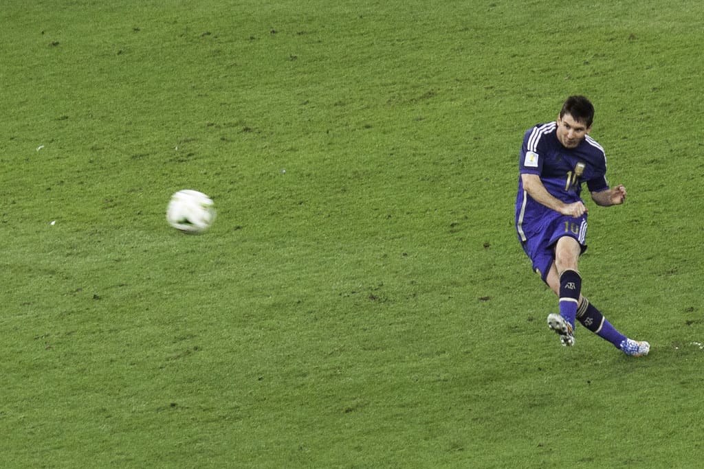 Lionel Messi World Cup Golden Ball | 140713-9163-jikatu