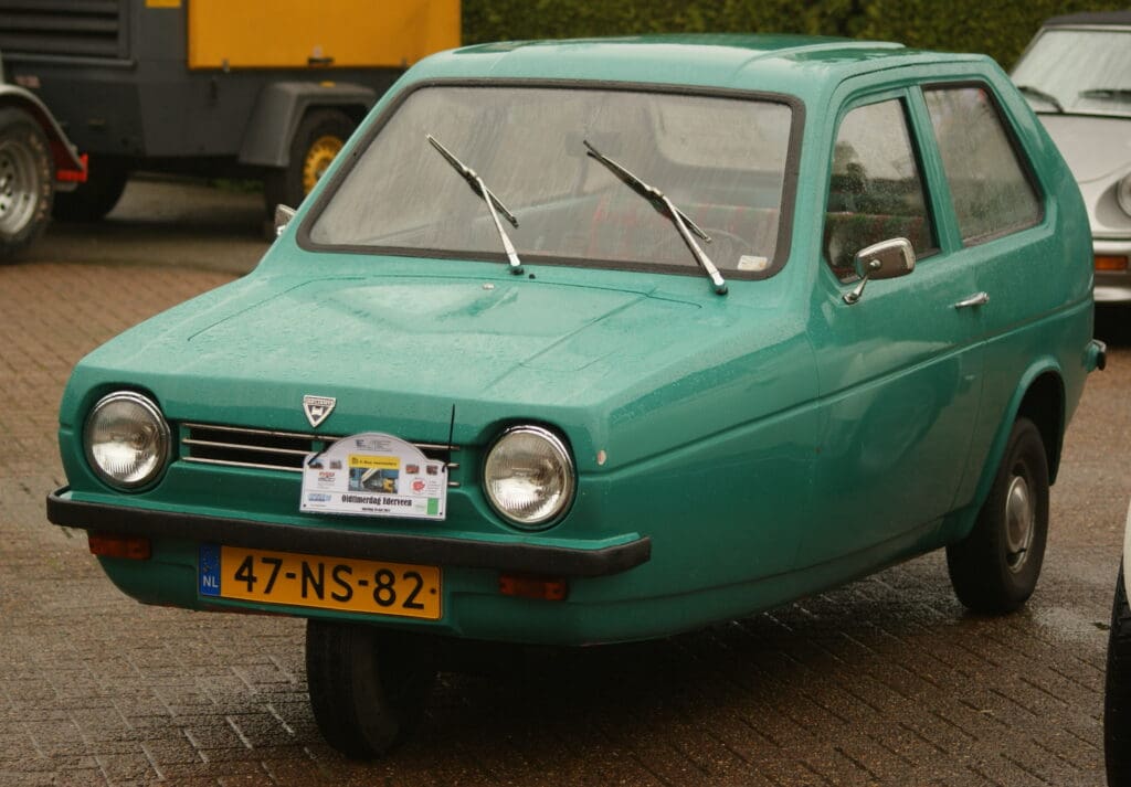 Reliant Robin