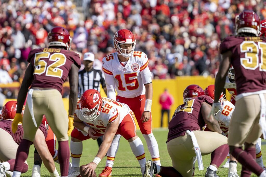 Patrick Mahomes lining up (51616125214)