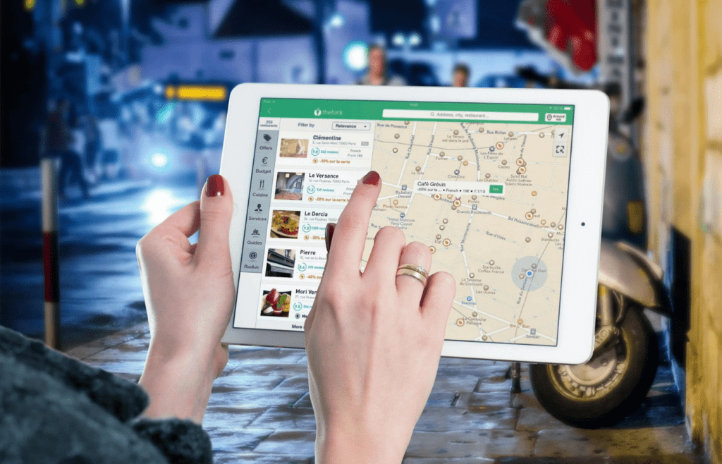 Route tracking screen on handheld tablet device