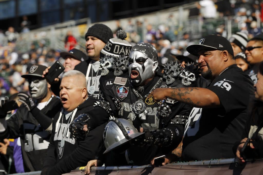 raiders fans cheering up