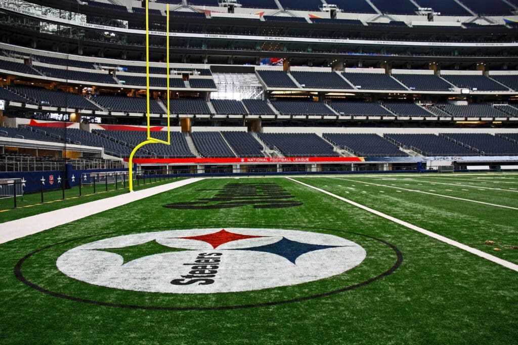 Pittsburg Steelers field