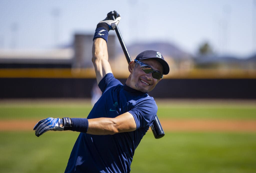 Ichiro Suzuki baseball swing