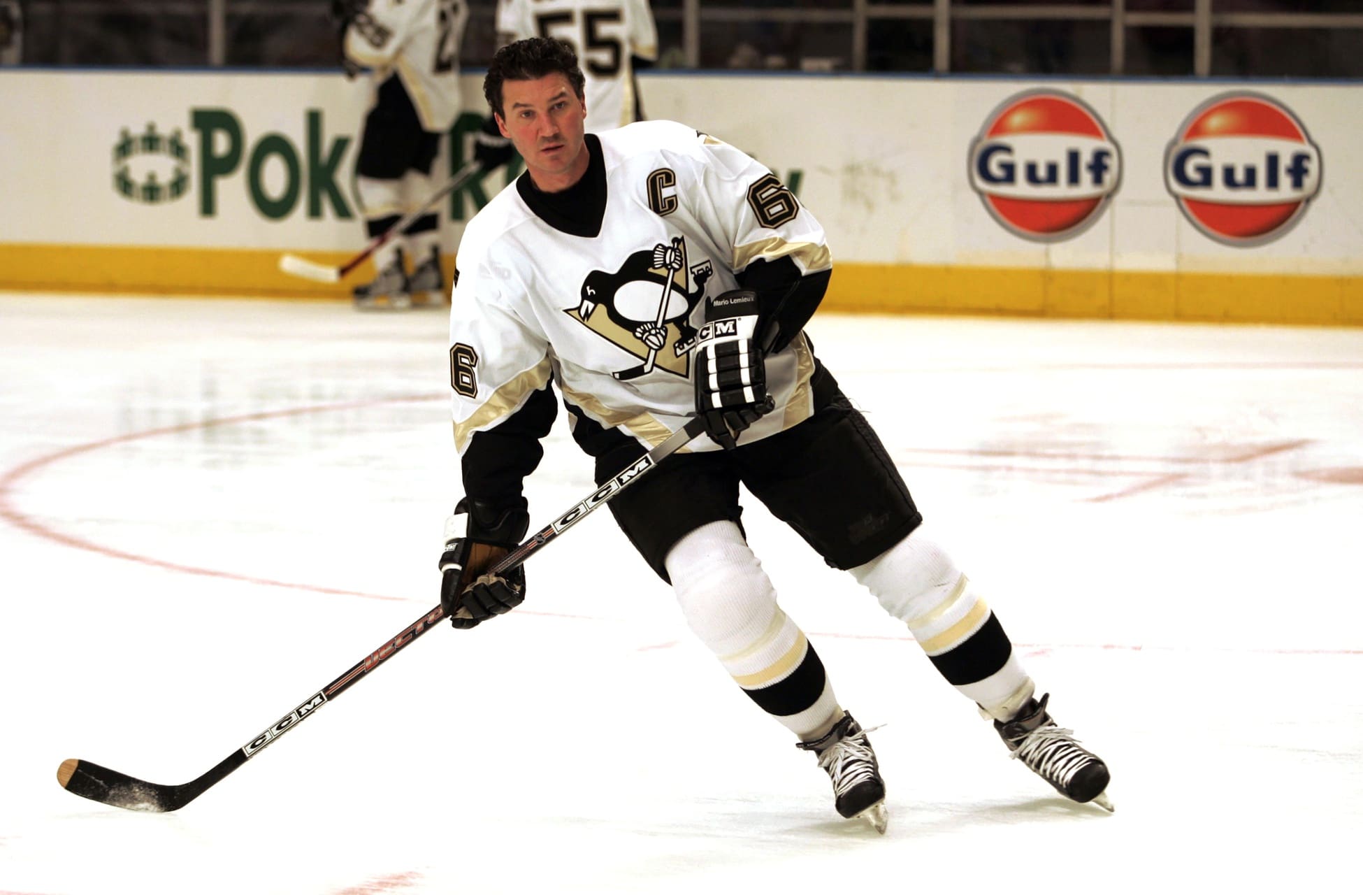 Pittsburgh Penguins center Mario Lemieux (66) looks on against the New York Rangers at Madison Square Garden.