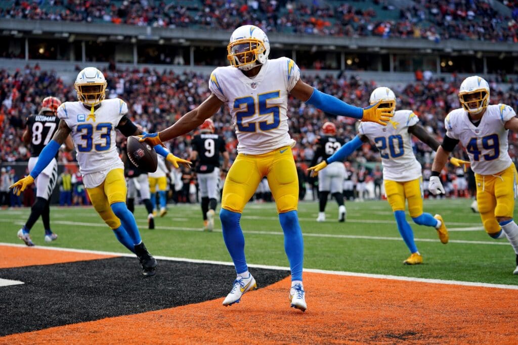 Los Angeles Chargers cornerback Chris Harris (25) celebrates an interception in the fourth quarter during a Week 13 NFL football game against the Cincinnati Bengals