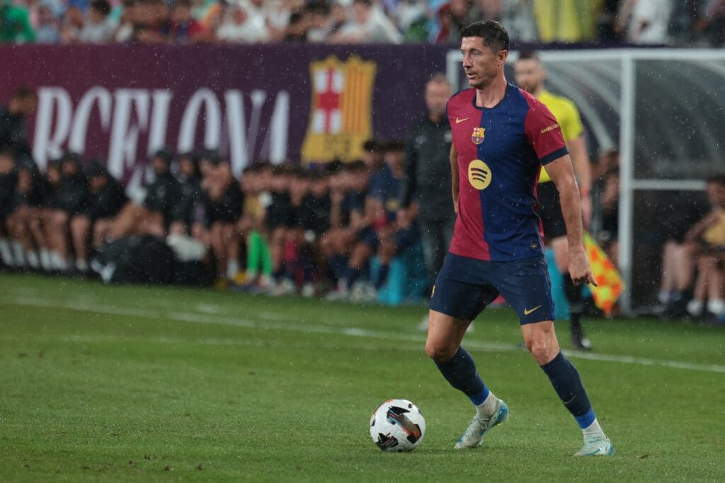 Aug 3, 2024; East Rutherford, NJ, USA; Barcelona forward Robert Lewandowski (9) in action during the first half against Real Madrid at MetLife Stadium. Mandatory Credit: Vincent Carchietta-USA TODAY Sports