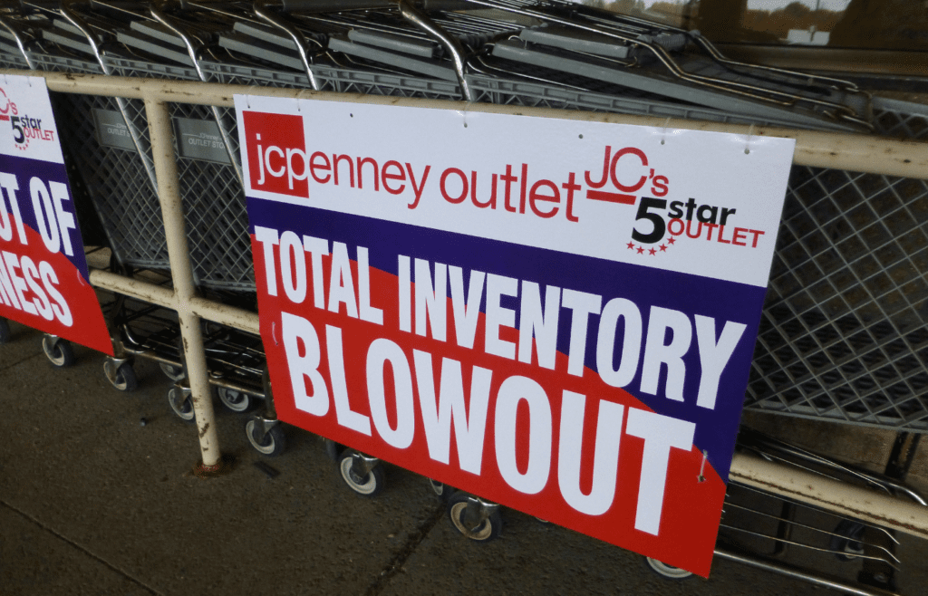 JCPenney Outlet Closing Akron