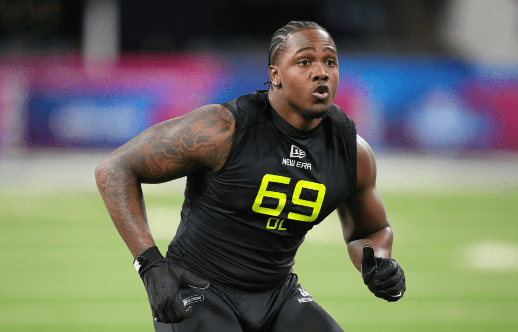 Feb 27, 2025; Indianapolis, IN, USA; Louisiana State defensive lineman Bradyn Swinson (DL69) participates in drills during the 2025 NFL Combine at Lucas Oil Stadium. Mandatory Credit: Kirby Lee-Imagn Images
