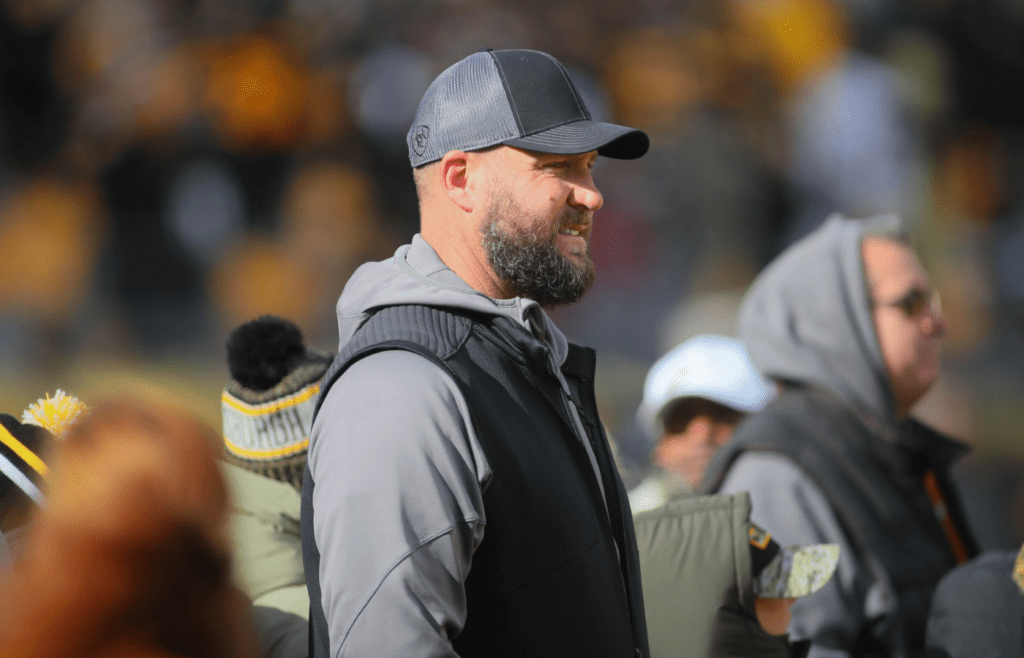 Former Pittsburgh Steelers quarterback Ben Roethlisberger watches the Steelers warm up from the sidelines prior to the start of the game against the New Orleans Saints at Acrisure Stadium in Pittsburgh, PA on November 13, 2022. Pittsburgh Steelers Vs New Orleans Saints Week 10