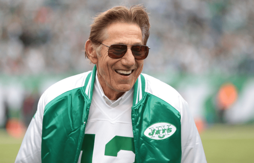 Oct 14, 2018; East Rutherford, NJ, USA; New York Jets former quarterback Joe Namath Before the National Football League game between the New York Jets and the Indianapolis Colts at MetLife Stadium. Mandatory Credit: Vincent Carchietta-Imagn Images