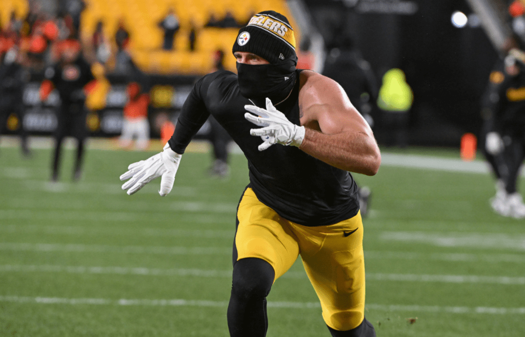 Jan 4, 2025; Pittsburgh, Pennsylvania, USA; Pittsburgh Steelers linebacker T.J. Watt (90) warms up for a game against the Cincinnati Bengals at Acrisure Stadium. Mandatory Credit: Barry Reeger-Imagn Images