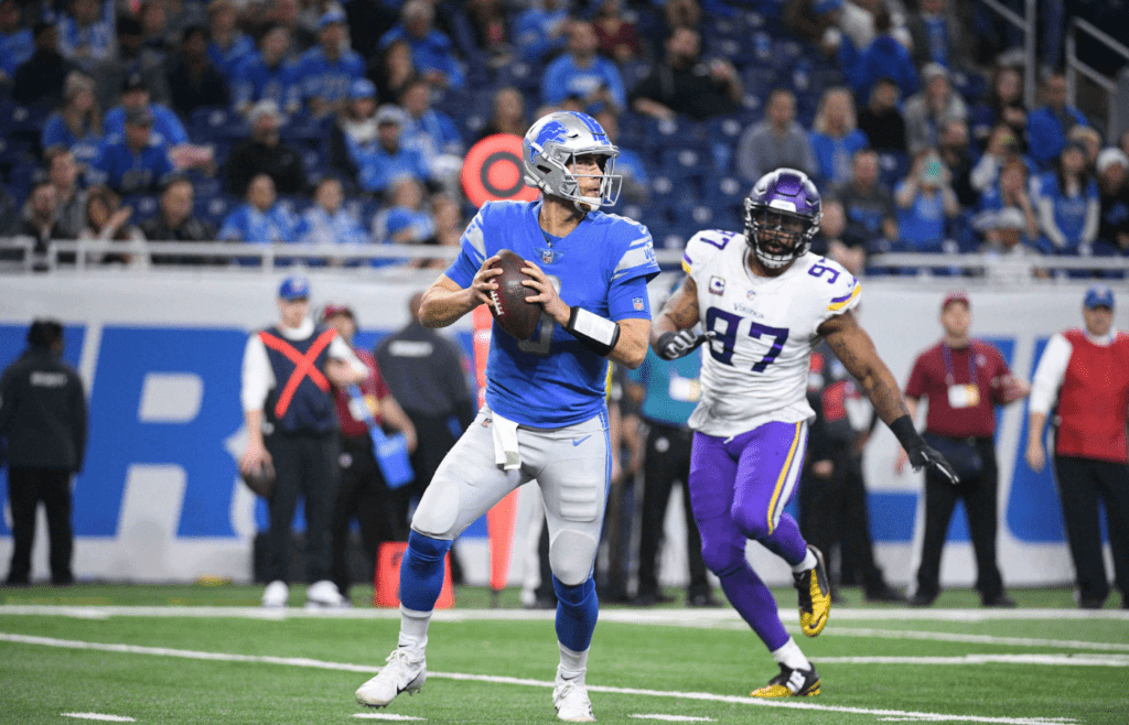 Dec 23, 2018; Detroit, MI, USA; Detroit Lions quarterback Matt Cassel (8) during the game against the Minnesota Vikings at Ford Field. Mandatory Credit: Tim Fuller-Imagn Images