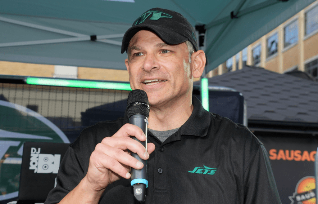 Oct 5, 2024; London, United Kingdom; New York Jets former receiver Wayne Chrebet at the Jets Touchdown Tailgate Ely's Yard. Mandatory Credit: Kirby Lee-Imagn Images