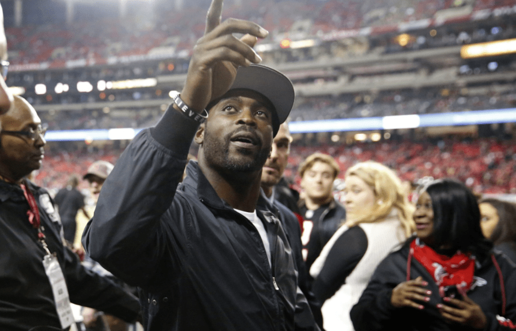 Jan 1, 2017; Atlanta, GA, USA; Former Atlanta Falcons quarterback Michael Vick during pregame before the Falcons game against the New Orleans Saints at the Georgia Dome. Mandatory Credit: Jason Getz-Imagn Images