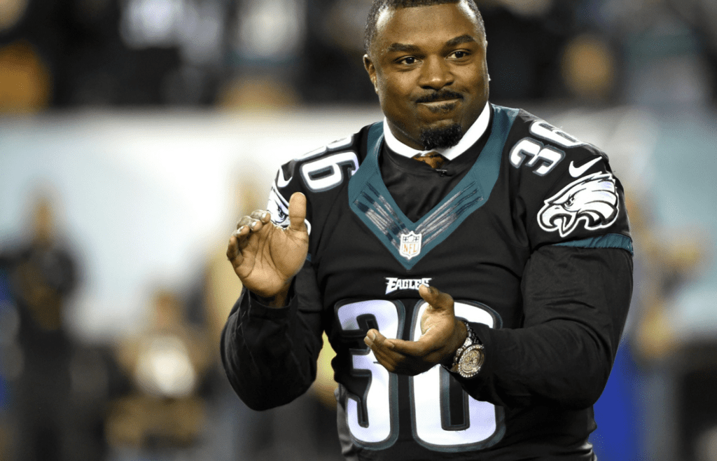 Oct 19, 2015; Philadelphia, PA, USA; Philadelphia Eagles former running back Brian Westbrook was placed into the Philadelphia Eagles Hall of Fame during game against the New York Giants at Lincoln Financial Field. The Eagles defeated the Giants, 27-7. Mandatory Credit: Eric Hartline-Imagn Images