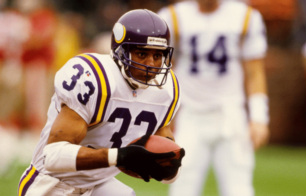 Oct 3, 1993; San Francisco, CA, USA; FILE PHOTO; Minnesota Vikings running back Roger Craig (33) in action against the San Francisco 49ers at Candlestick Park. Mandatory Credit: Imagn Images