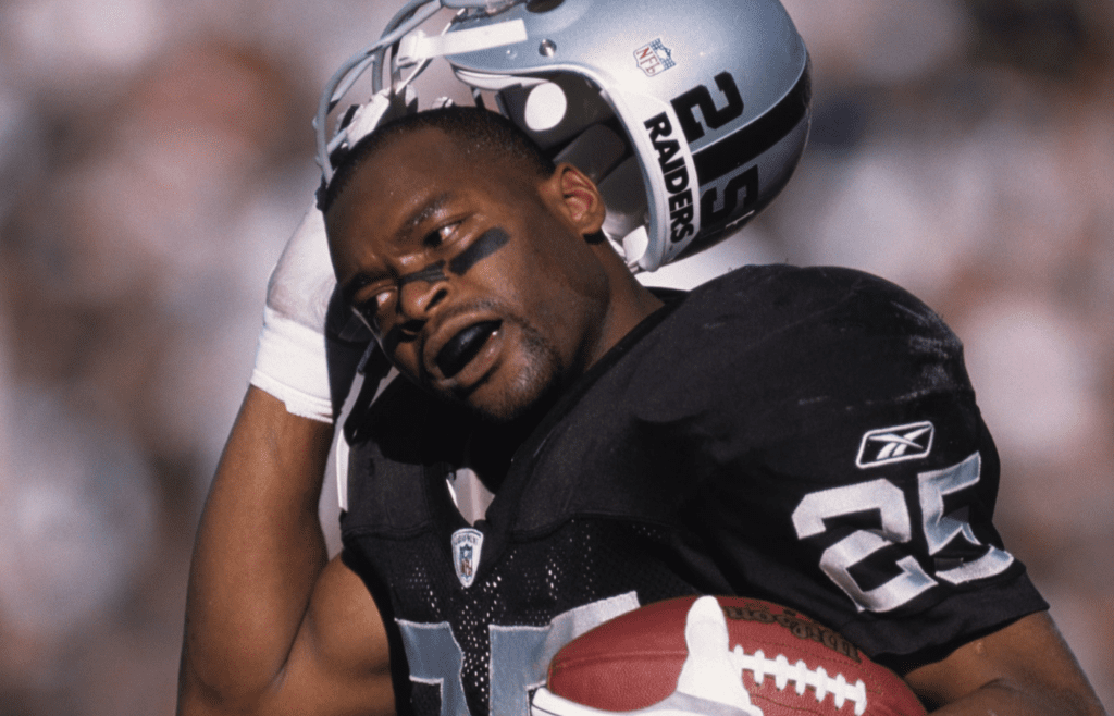 Dec 22, 2002; Oakland, CA, USA; FILE PHOTO; Oakland Raiders running back Charlie Garner (25) in action against the Denver Broncos at Oakland-Alameda County Coliseum. Mandatory Credit: Peter Brouillet-USA TODAY NETWORK