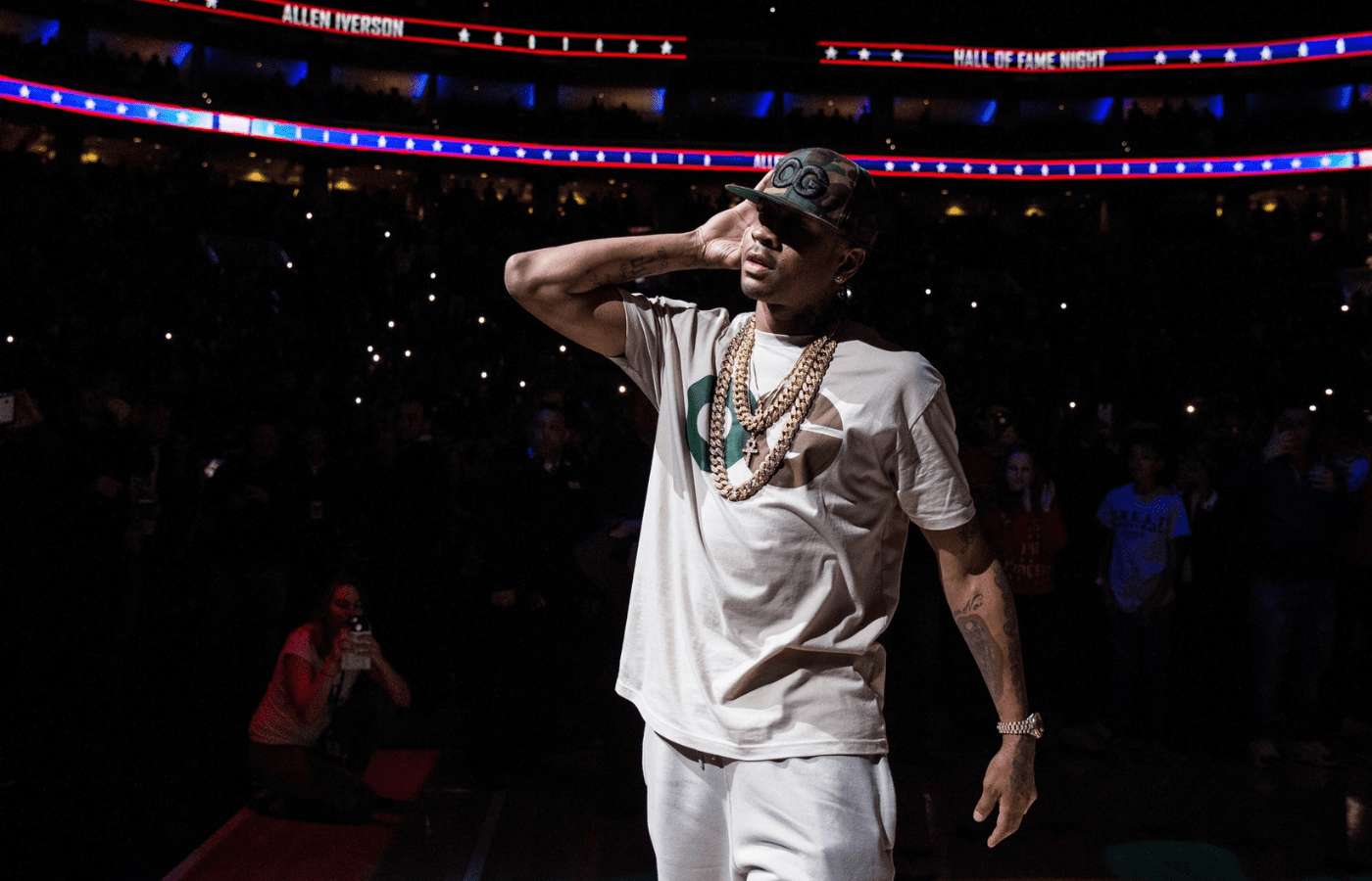 Dec 16, 2016; Philadelphia, PA, USA; Philadelphia 76ers great Allen Iverson acknowledges the fans as he is honored during a ceremony for his induction to the hall of fame during halftime against the Los Angeles Lakers at Wells Fargo Center. Mandatory Credit: Bill Streicher-Imagn Images