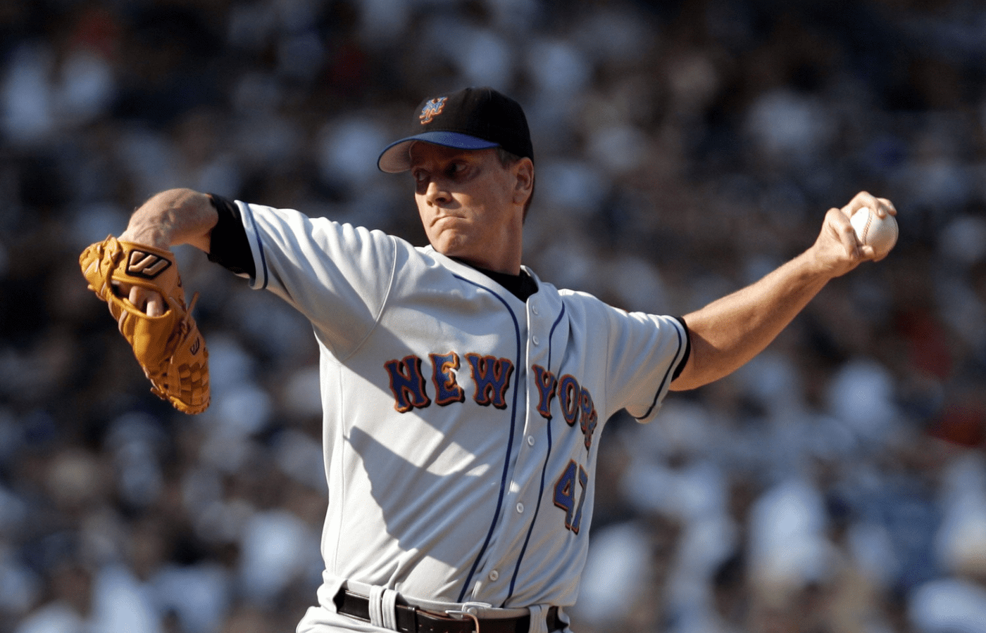 Mets pitcher Tom Glavine pitching against the Yankees in the second game of the subway series at Yankee Stadium June 26, 2005. The Mets defeated the Yankees 10 - 3.