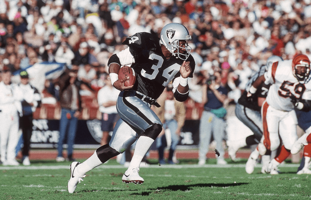 Dec 16, 1990; Los Angeles, CA, USA; FILE PHOTO; Los Angeles Raiders running back Bo Jackson (34) in action against the Cincinnati Bengals at Los Angeles Memorial Coliseum. Mandatory Credit: Peter Brouillet-USA TODAY NETWORK