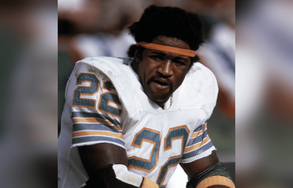 Jan 14, 1974, Los Angeles, CA, USA; FILE PHOTO; Miami Dolphins running back Mercury Morris (22) on the sidelines against the Washington Redskins during Super Bowl VII at Los Angeles Memorial Coliseum. The Dolphins defeated the Redskins 14-7. Mandatory Credit: Darryl Norenberg-Imagn Images