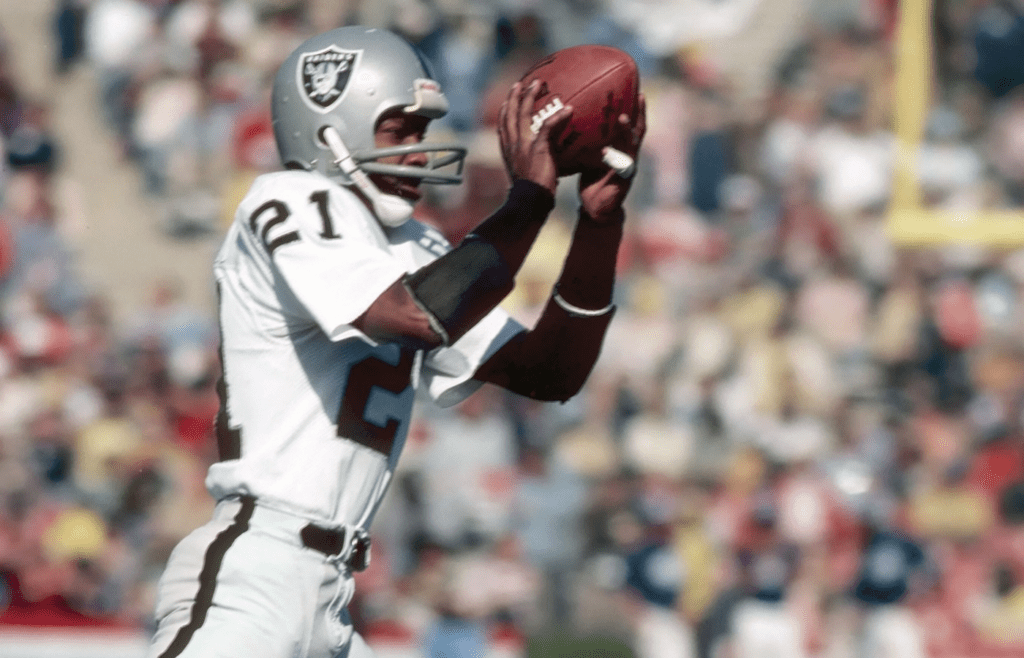 Jan 9, 1977; Pasadena, CA, USA; FILE PHOTO; Oakland Raiders receiver Cliff Branch (21) in Super Bowl XI against the Minnesota Vikings at the Rose Bowl. The Raiders defeated the Vikings 32-14 to win their first Super Bowl title. Mandatory Credit: Tony Tomsic- Imagn Images
