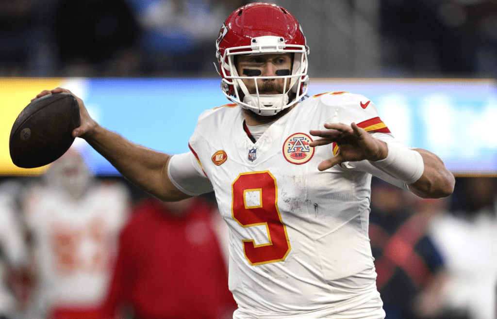 Jan 7, 2024; Inglewood, California, USA; Kansas City Chiefs quarterback Blaine Gabbert (9) throws a pass against the Los Angeles Chargers during the second half at SoFi Stadium. Mandatory Credit: Orlando Ramirez-Imagn Images