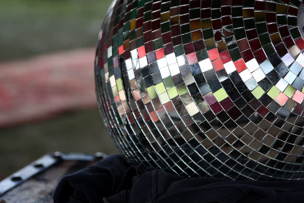 Folklore 010: bling-bling