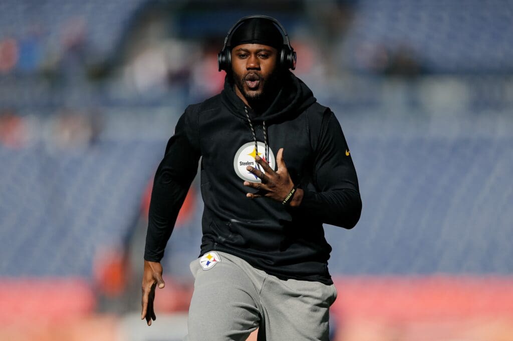 Nov 25, 2018; Denver, CO, USA; Pittsburgh Steelers wide receiver Darrius Heyward-Bey (88) warms up before the game against the Denver Broncos at Broncos Stadium at Mile High. Mandatory Credit: Isaiah J. Downing-USA TODAY Sports