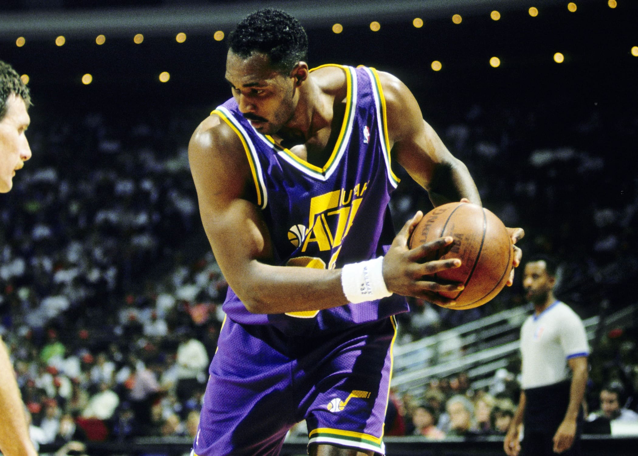 Mar 4, 1991; Orlando, FL, USA; FILE PHOTO; Utah Jazz forward Karl Malone (32) in action against the Orlando Magic at the Orlando Arena. Mandatory Credit: USA TODAY Sports