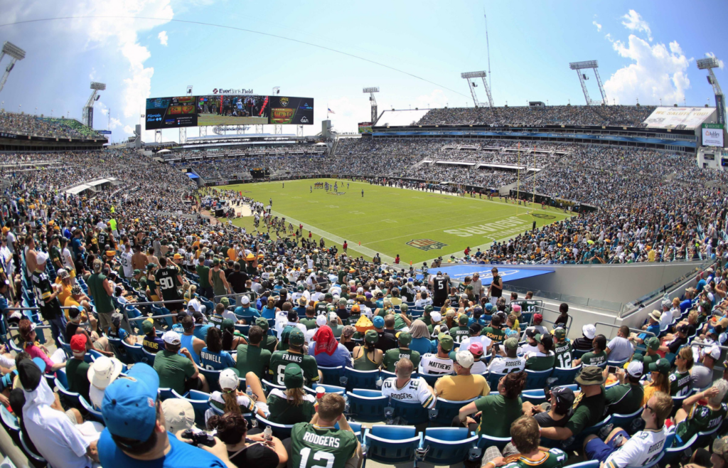 Sep 11, 2016; Jacksonville, FL, USA; A view of the Jacksonville Jaguars stadium during the second half of a football game at EverBank Field.The Green Bay Packers won 27-23. Mandatory Credit: Reinhold Matay-Imagn Images