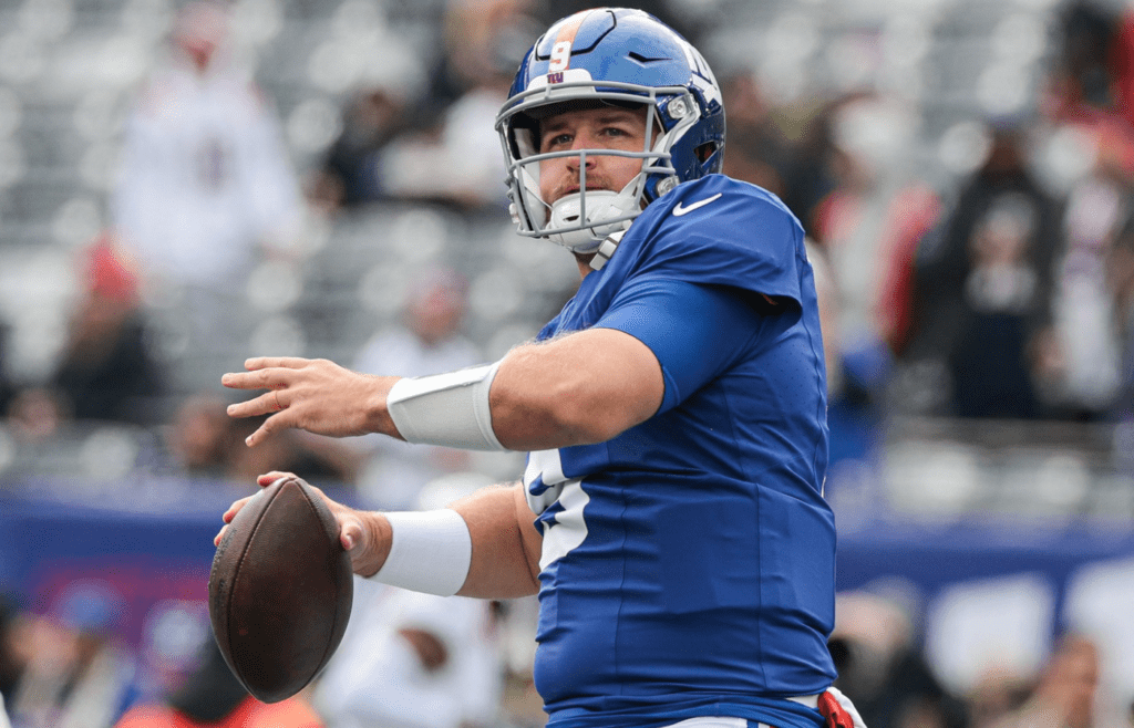 Nov 26, 2023; East Rutherford, New Jersey, USA; New York Giants quarterback Matt Barkley (9) warms up before the game against the New England Patriots at MetLife Stadium. Mandatory Credit: Vincent Carchietta-Imagn Images