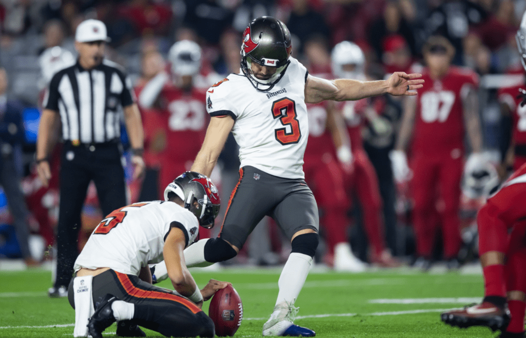 Tampa Bay Buccaneers kicker Ryan Succop (3) against the Arizona Cardinals at State Farm Stadium.