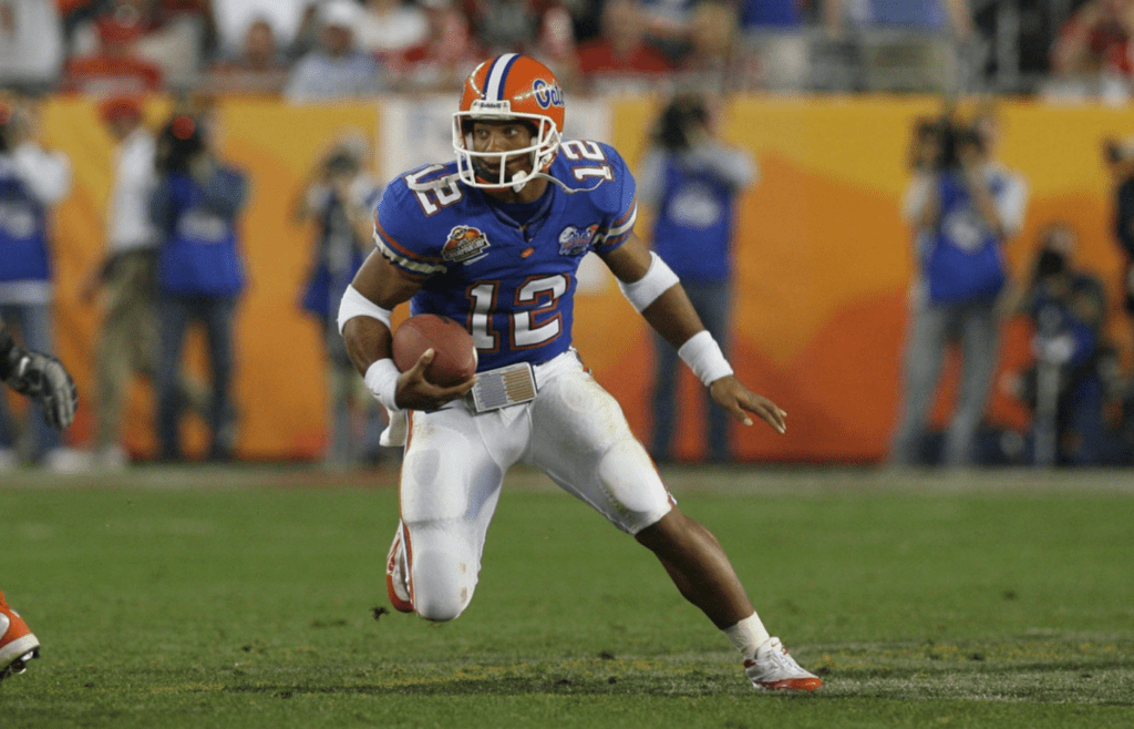 Jan 8, 2007; Glendale, AZ, USA; Florida Gators quarterback Chris Leak (12) runs with the ball against the Ohio State Buckeyes in the BCS National Championship game at the University of Phoenix Stadium. The Florida Gators won 41-14 over the Ohio State Buckeyes. Mandatory Credit: Matthew Emmons-Imagn Images