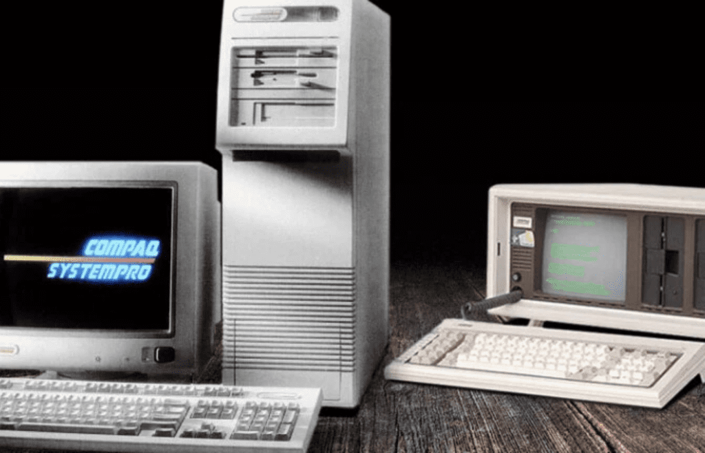 A vintage desktop computer with the Compaq logo