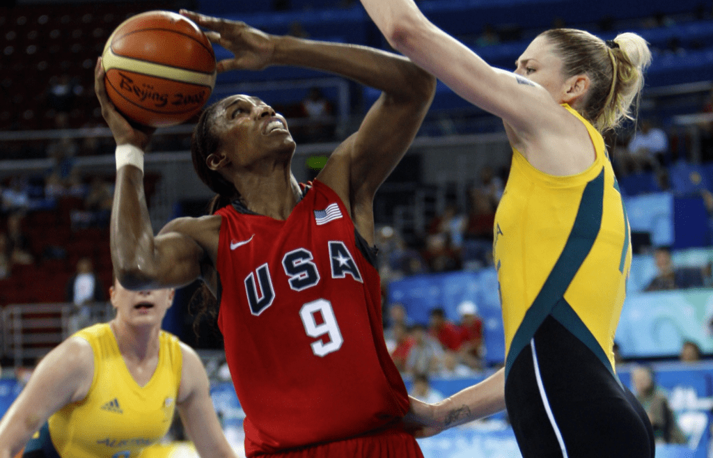 Aug 23, 2008; Beijing, CHINA; USA center Lisa Leslie (9) shoots against Australia center Lauren Jackson (right) during the womens basketball gold medal basketball game at the Beijing Olympic Basketball Gymnasium during the 2008 Beijing Olympic Games. USA defeated Australia 92-65 to win the gold medal. Mandatory Credit: Jerry Lai-Imagn Images