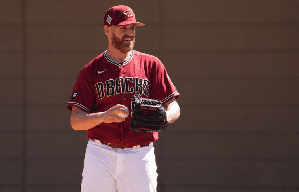 Mar 16, 2022; Scottsdale, AZ, USA; Arizona Diamondbacks pitcher Dan Straily during spring training workouts at Salt River Fields. Mlb Diamondbacks Spring Training