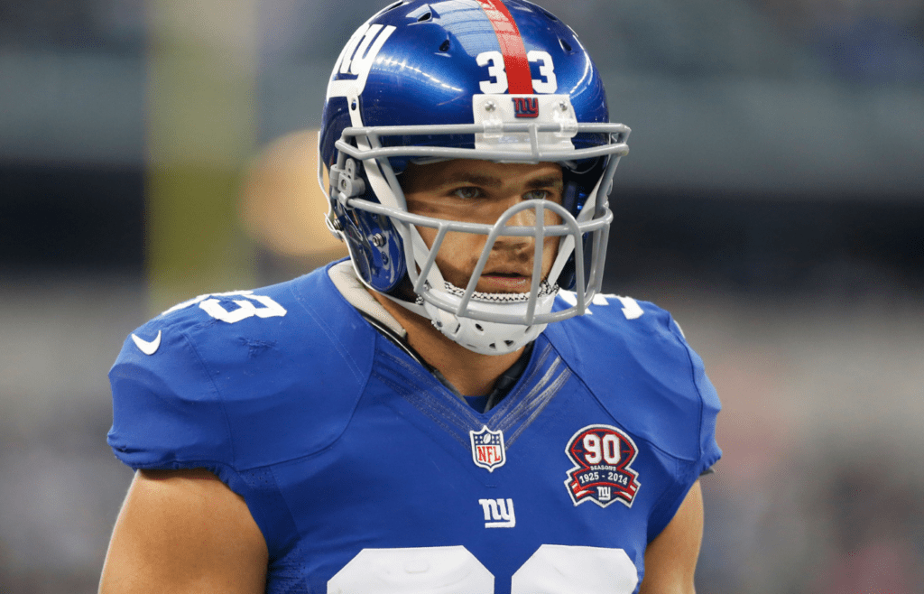 Oct 19, 2014; Arlington, TX, USA; New York Giants running back Peyton Hillis (33) on the field before the game against the Dallas Cowboys at AT&T Stadium. Dallas beat New York 31-21. Mandatory Credit: Tim Heitman-Imagn Images