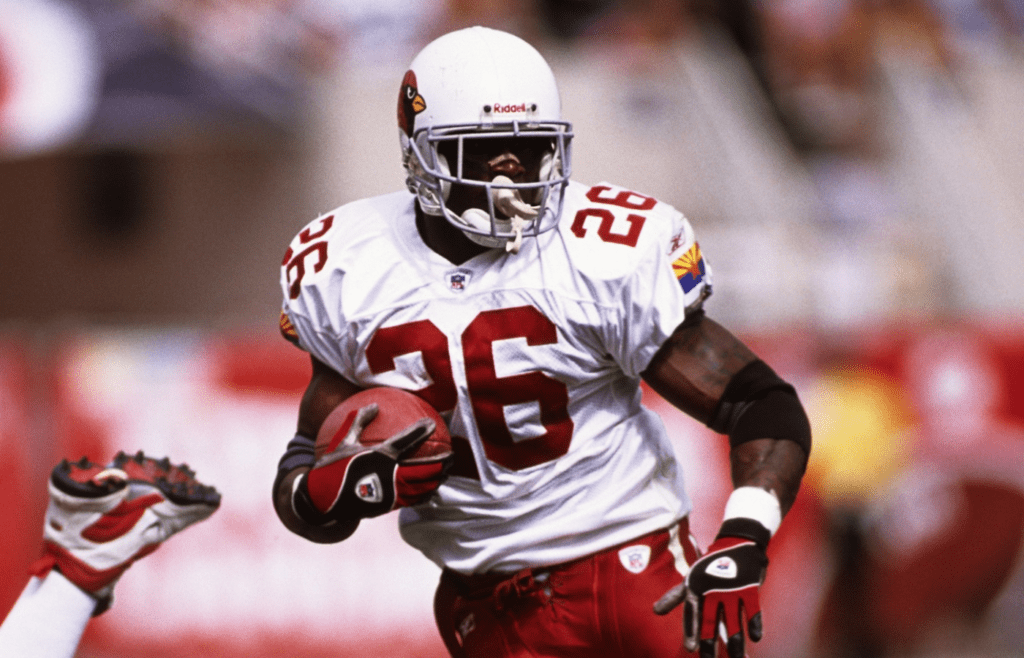 Oct 20, 2002; Tempe, AZ, USA; FILE PHOTO; Arizona Cardinals running back Thomas Jones (26) in action against the Dallas Cowboys at Sun Devil Stadium. Mandatory Credit: Peter Brouillet-USA TODAY NETWORK