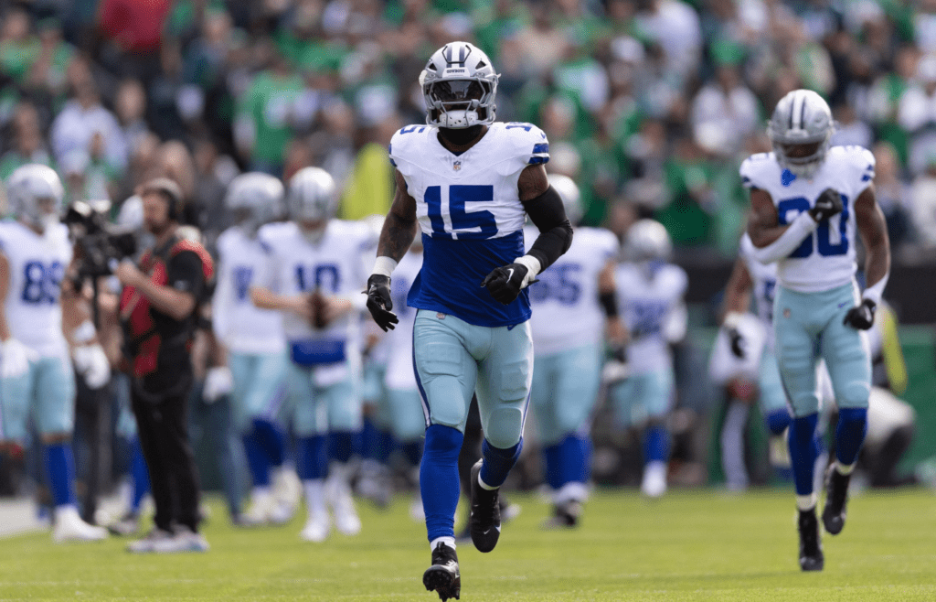 Dec 29, 2024; Philadelphia, Pennsylvania, USA; Dallas Cowboys running back Ezekiel Elliott (15) before action against the Philadelphia Eagles at Lincoln Financial Field. Mandatory Credit: Bill Streicher-Imagn Images